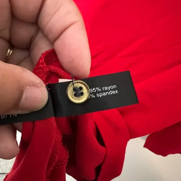 The Limited Button Detail Top - Picture 6 of 6